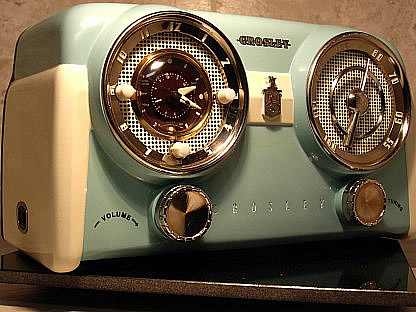 Vintage art deco radio